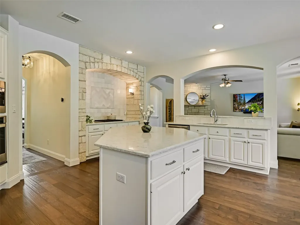 6708 Kiev Cove Austin TX 78739