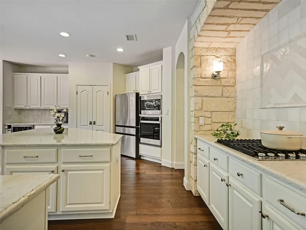 6708 Kiev Cove Austin TX 78739