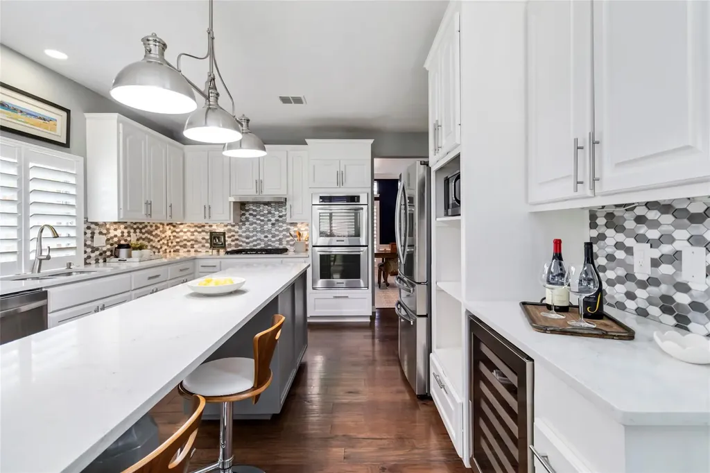 10601 Showboat Cove Austin TX 78730