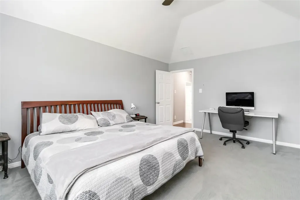 10601 Showboat Cove Austin TX 78730