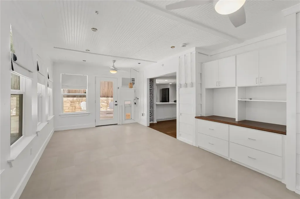 7602 Banpass Lane Austin TX 78736