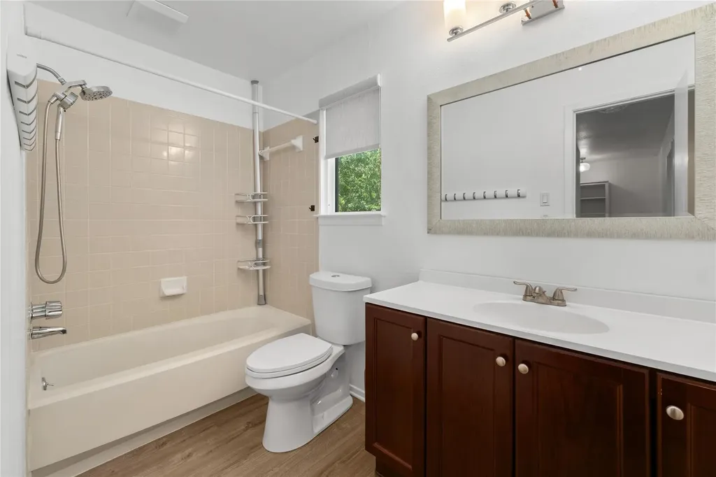7602 Banpass Lane Austin TX 78736