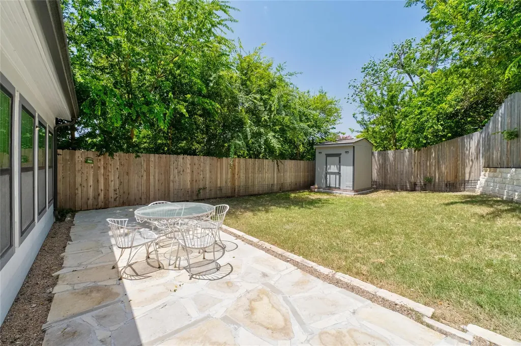 7602 Banpass Lane Austin TX 78736