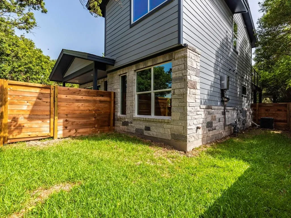 406 Post Road Drive Austin TX 78704