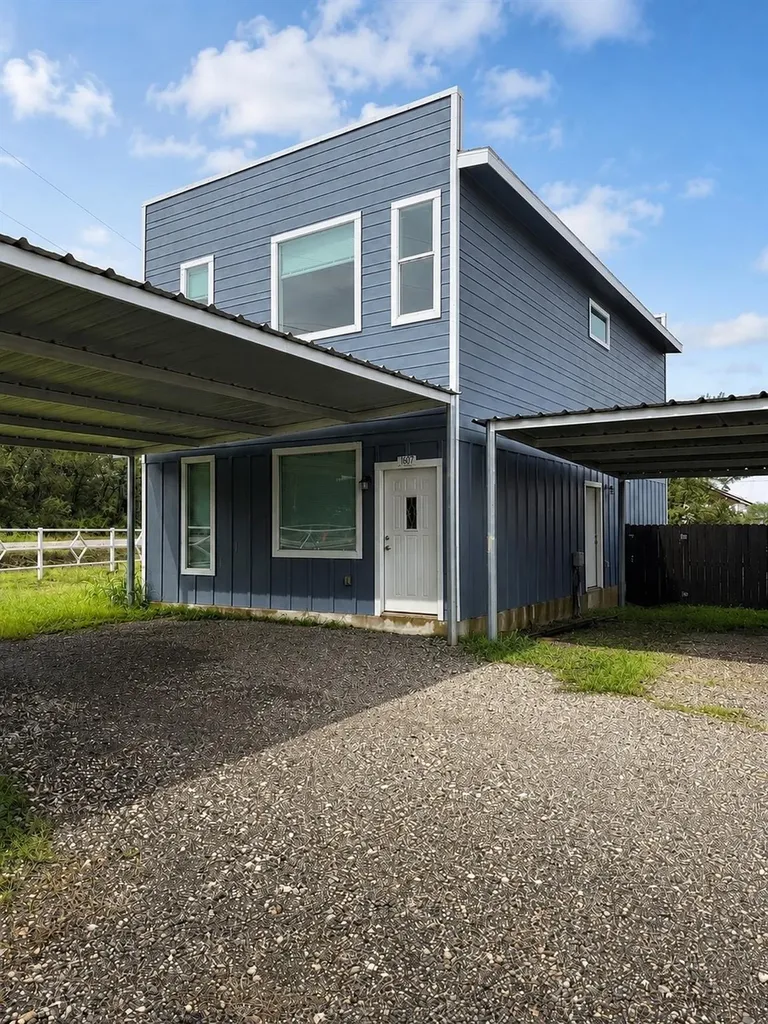 160 Pope Bend S Cedar Creek TX 78612