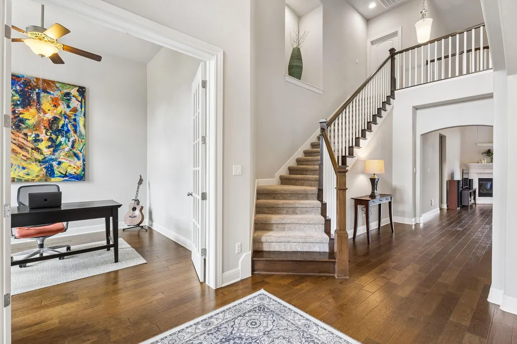 642 Jacksdaw Drive Austin TX 78737
