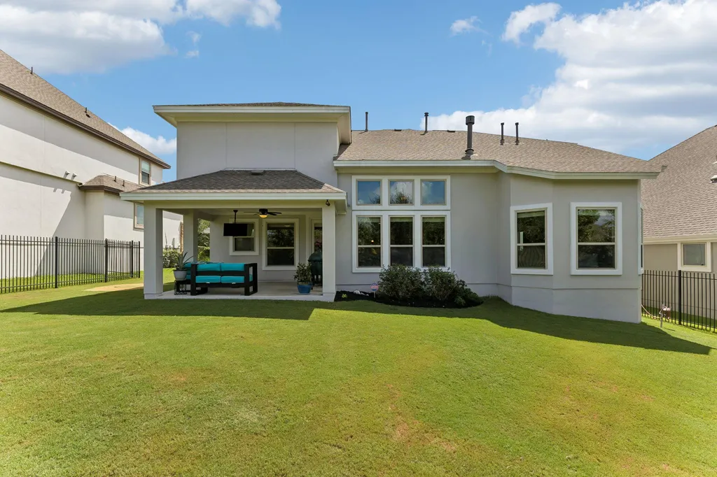 642 Jacksdaw Drive Austin TX 78737