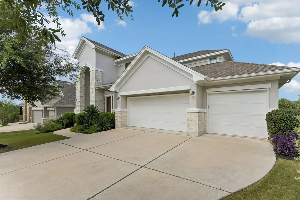 642 Jacksdaw Drive Austin TX 78737