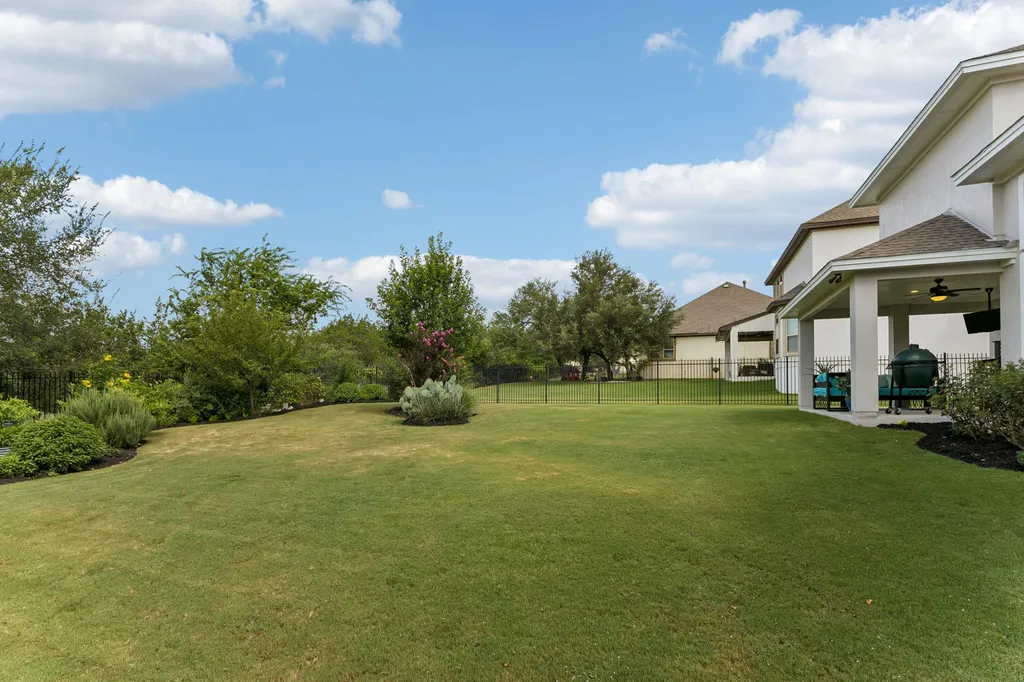 642 Jacksdaw Drive Austin TX 78737