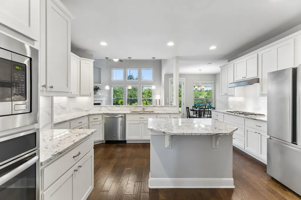 642 Jacksdaw Drive Austin TX 78737