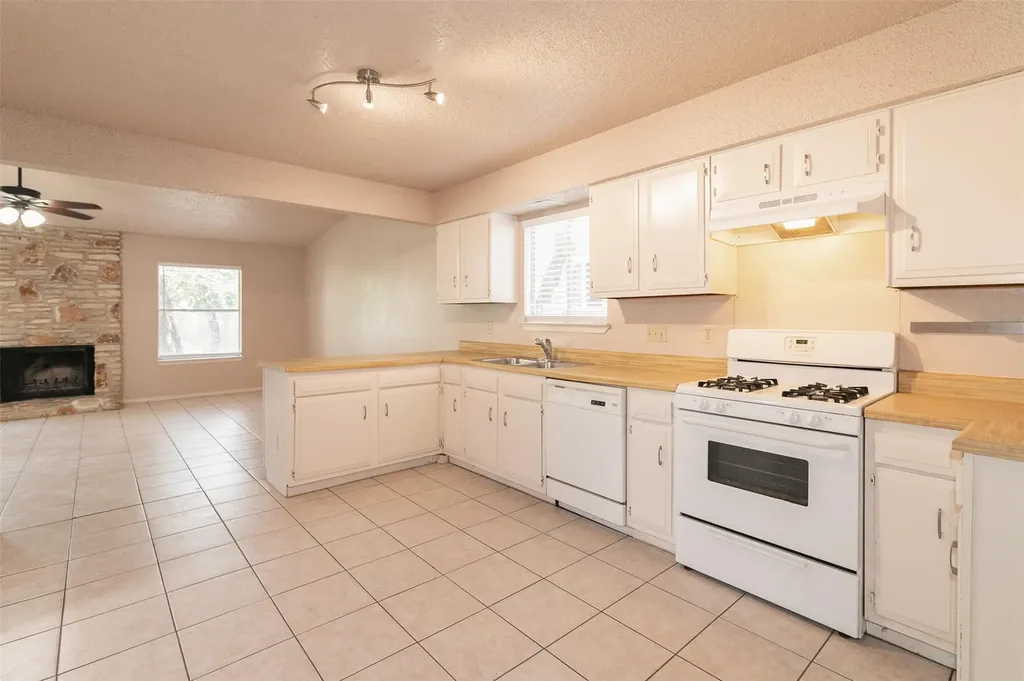 3312 Galesburg Drive Austin TX 78745