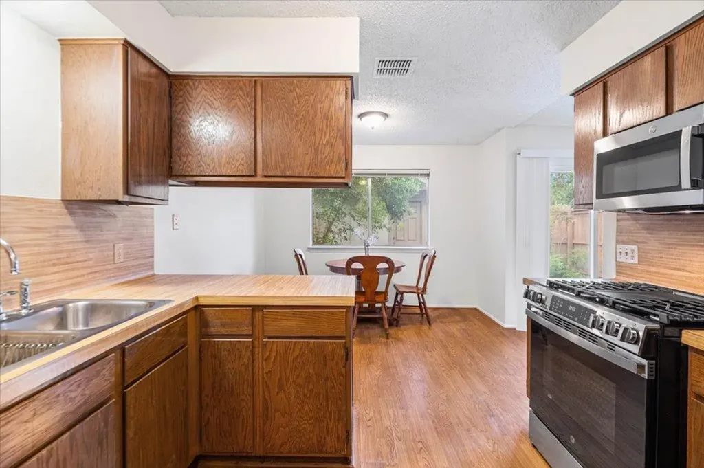 1617 W Braker Lane Austin TX 78758