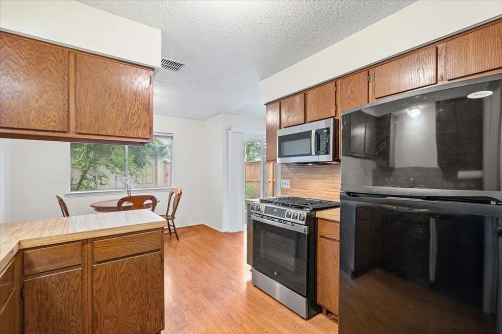 1617 W Braker Lane Austin TX 78758