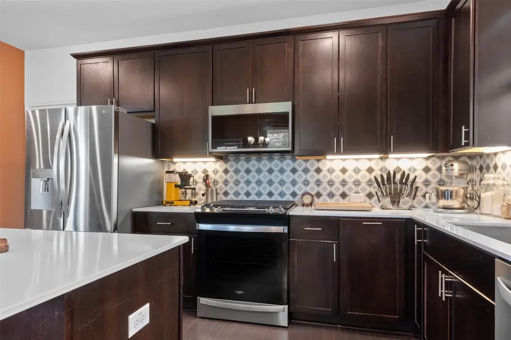 6809 Ellsworth Walk Austin TX 78724