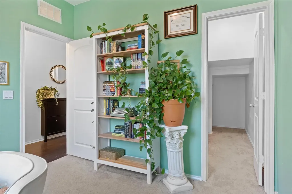 6809 Ellsworth Walk Austin TX 78724