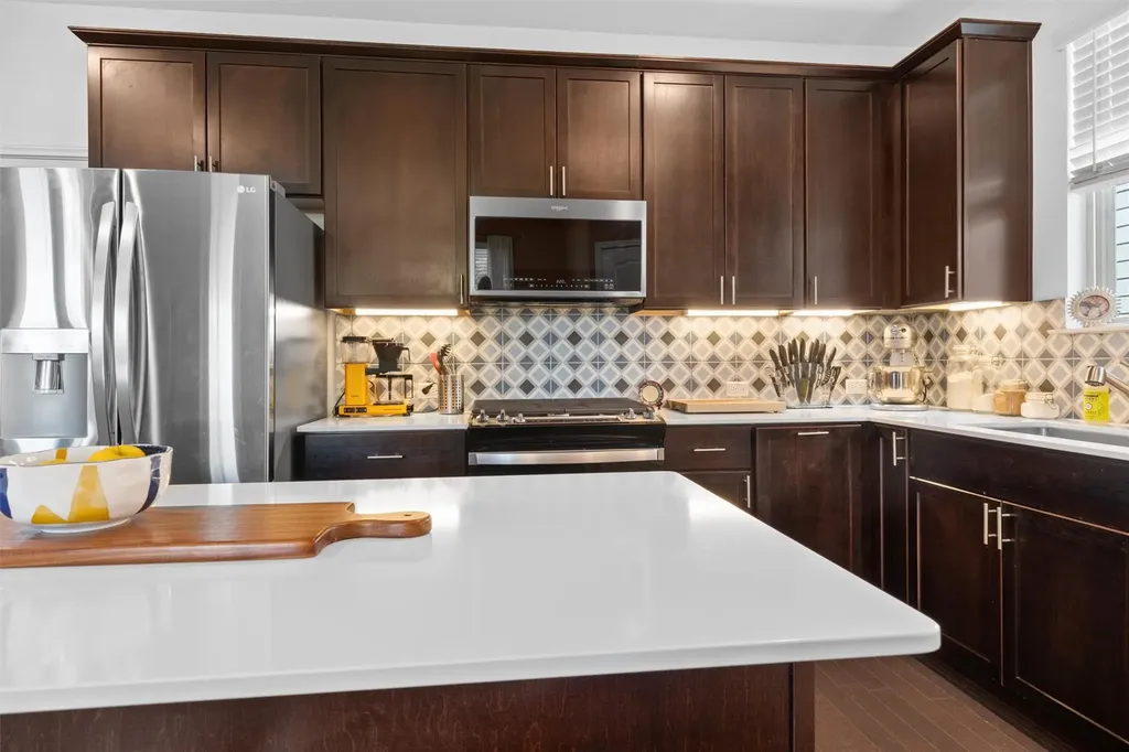 6809 Ellsworth Walk Austin TX 78724