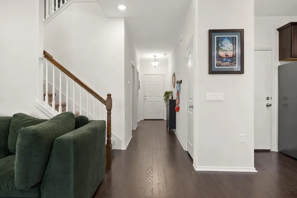 6809 Ellsworth Walk Austin TX 78724