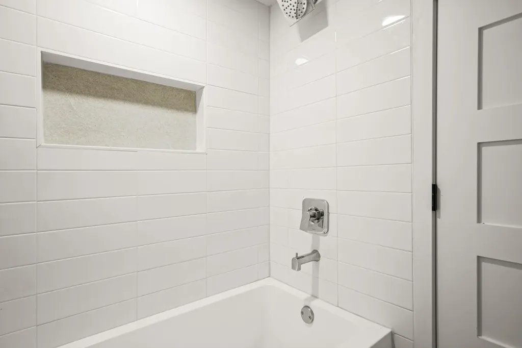 6807 Woodhue Drive Austin TX 78745