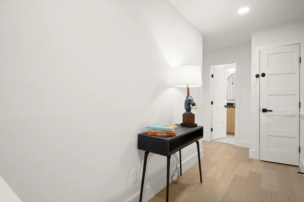 6807 Woodhue Drive Austin TX 78745