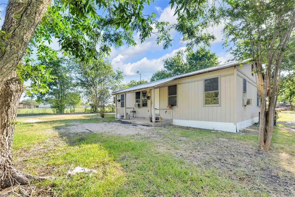 20235 Engelmann Lane Manor TX 78653
