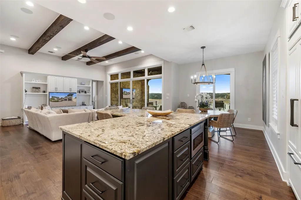 19408 Los Alamitos Lane Spicewood TX 78669