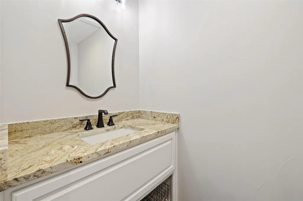19408 Los Alamitos Lane Spicewood TX 78669