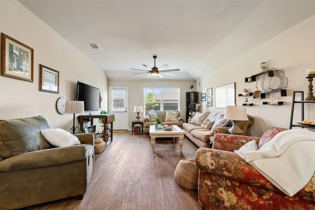 3301 Tilmon Lane Austin TX 78725