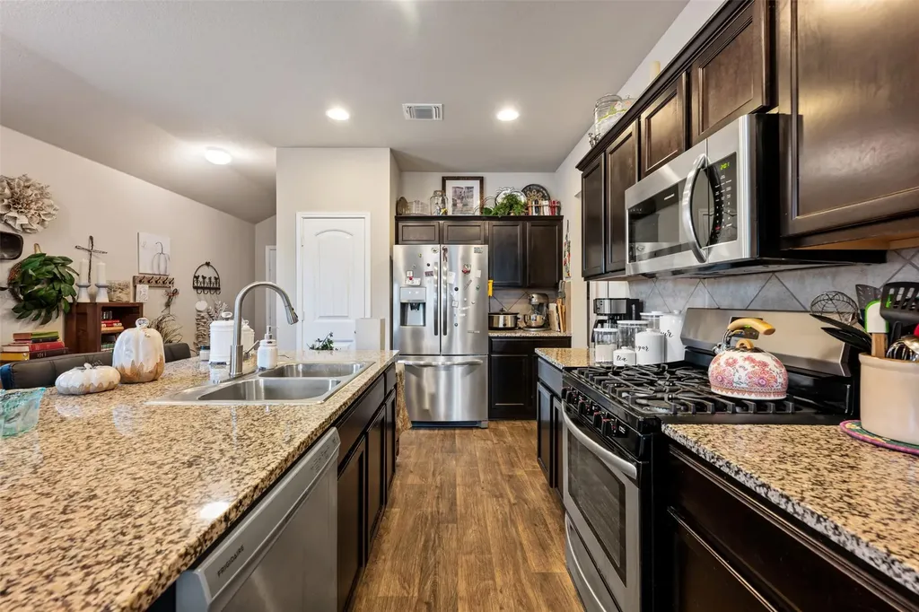 3301 Tilmon Lane Austin TX 78725