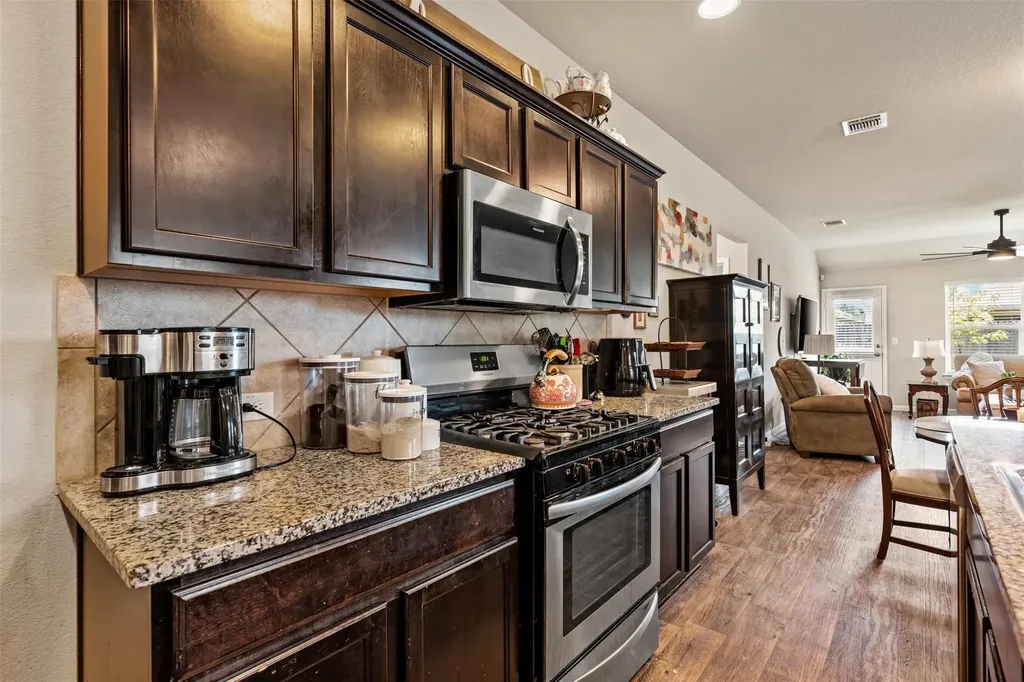 3301 Tilmon Lane Austin TX 78725