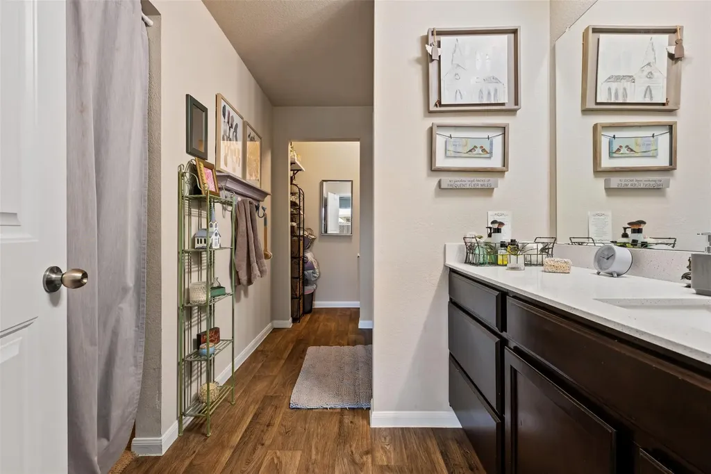 3301 Tilmon Lane Austin TX 78725
