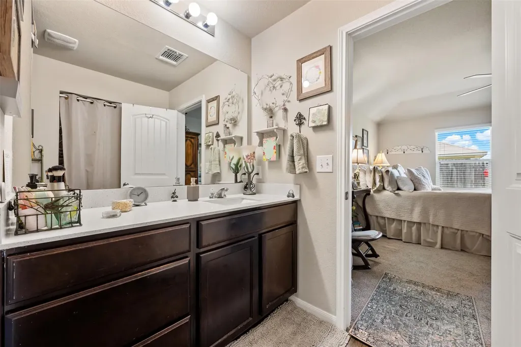 3301 Tilmon Lane Austin TX 78725