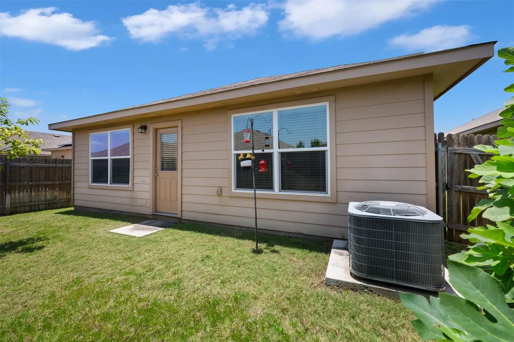 3301 Tilmon Lane Austin TX 78725