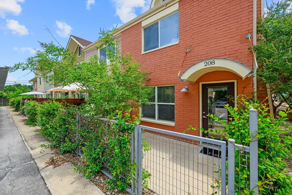 1101 Grove Boulevard Austin TX 78741