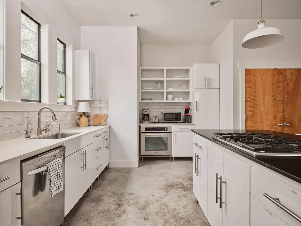 2002 E 13th Street Austin TX 78702