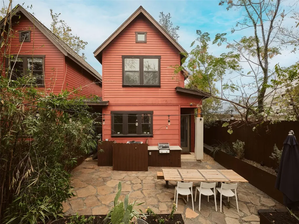 2002 E 13th Street Austin TX 78702