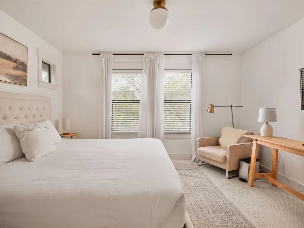2002 E 13th Street Austin TX 78702