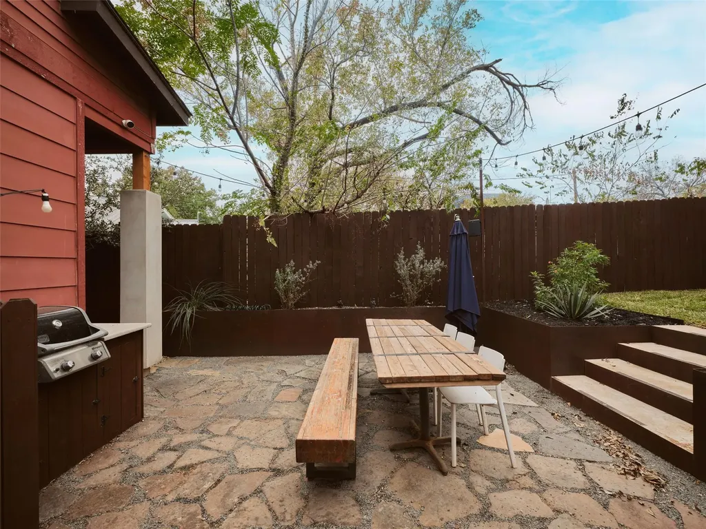 2002 E 13th Street Austin TX 78702