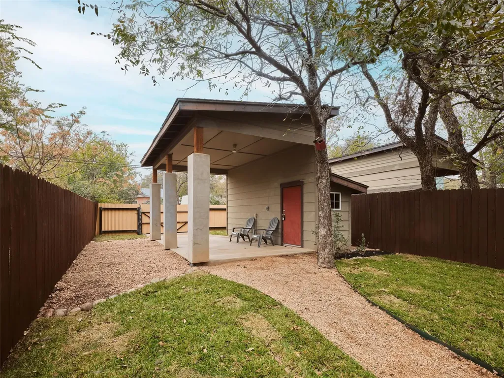 2002 E 13th Street Austin TX 78702