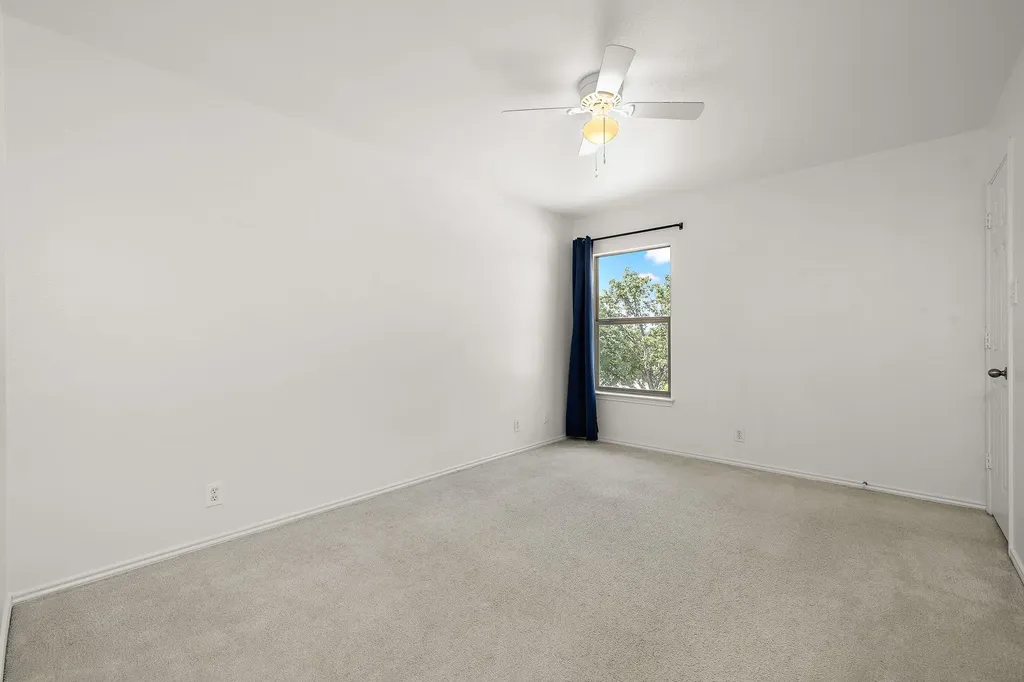 201 Lexington Kyle TX 78640