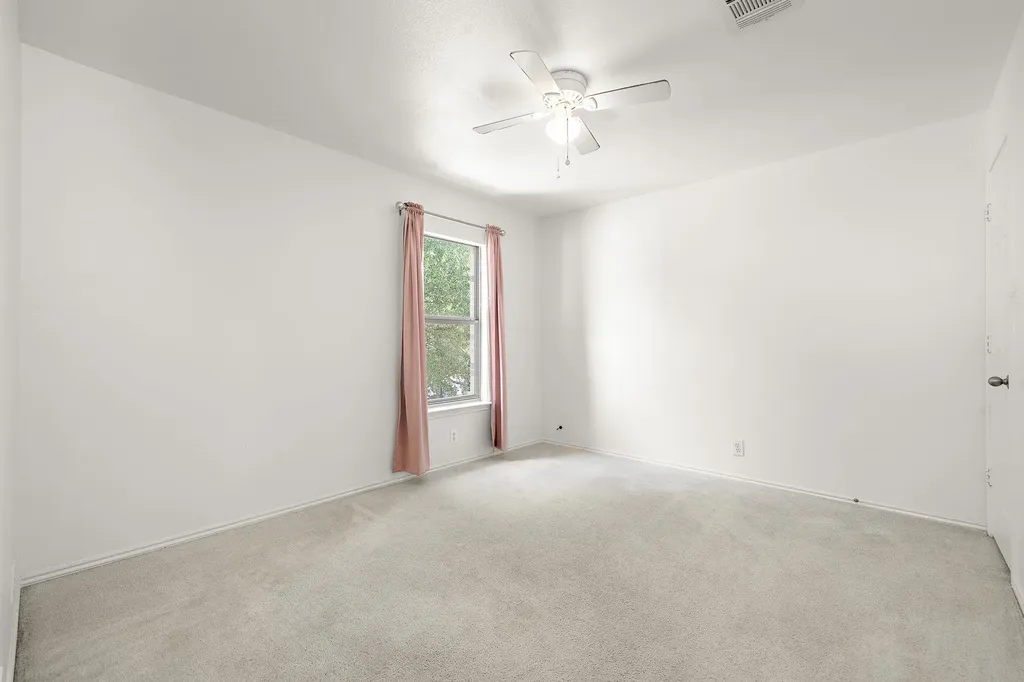 201 Lexington Kyle TX 78640