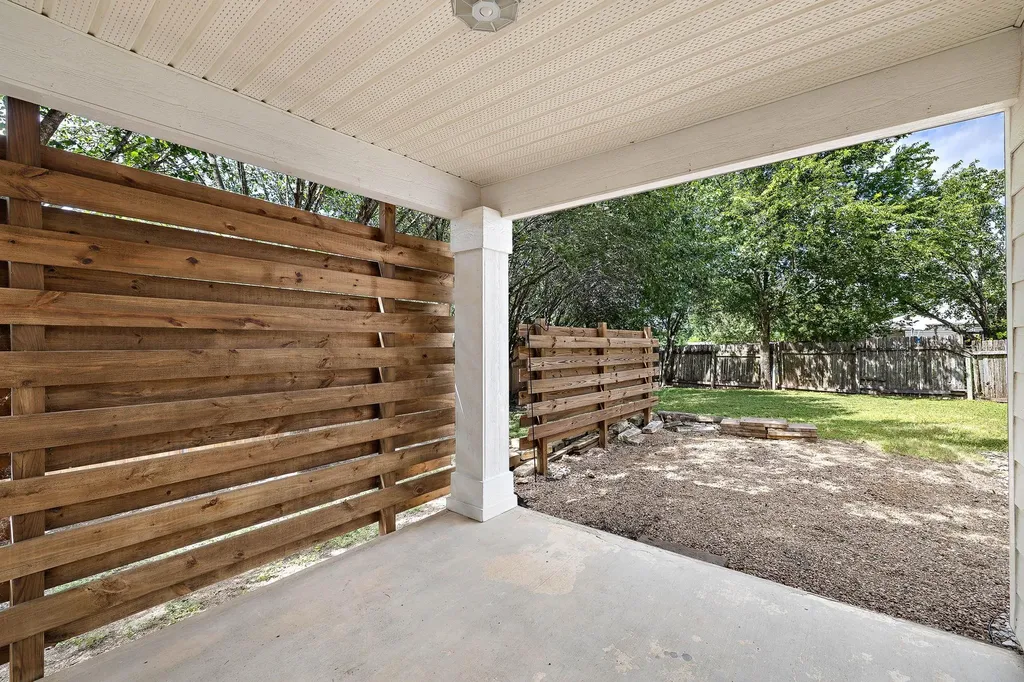 201 Lexington Kyle TX 78640