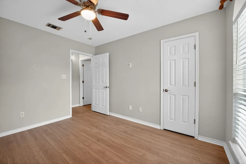 102 Hummingbird Lane Lockhart TX 78644