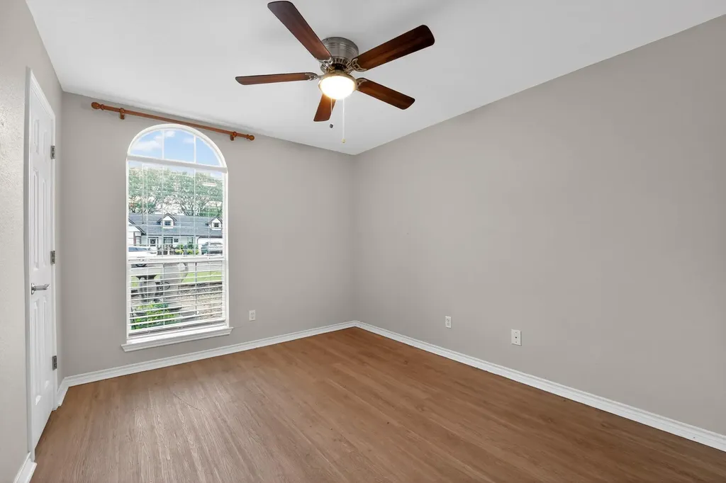 102 Hummingbird Lane Lockhart TX 78644