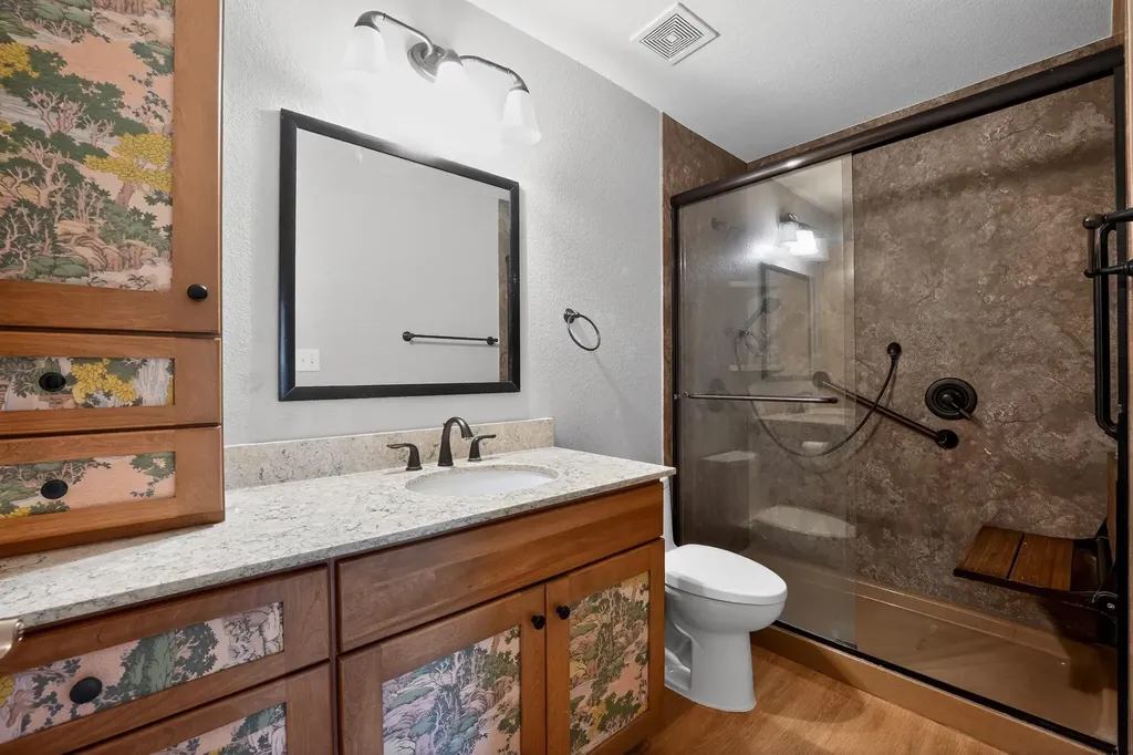 102 Hummingbird Lane Lockhart TX 78644