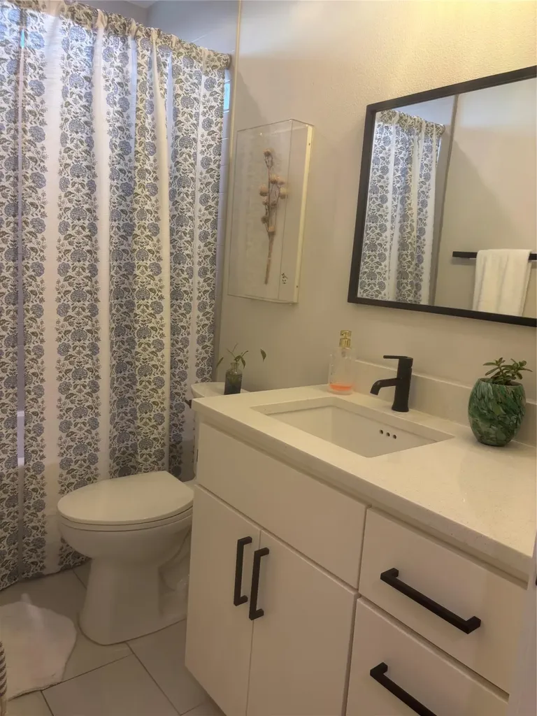 2108 Rosewood Avenue Austin TX 78702