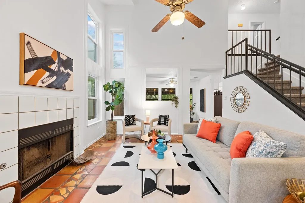 811 Silcantu Drive Austin TX 78748