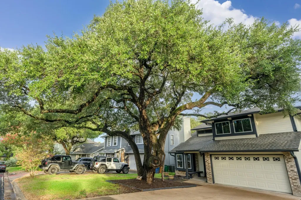 811 Silcantu Drive Austin TX 78748