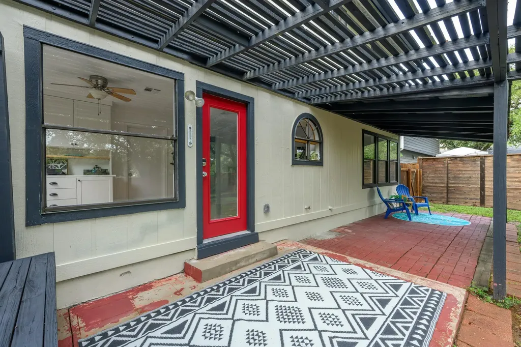 811 Silcantu Drive Austin TX 78748