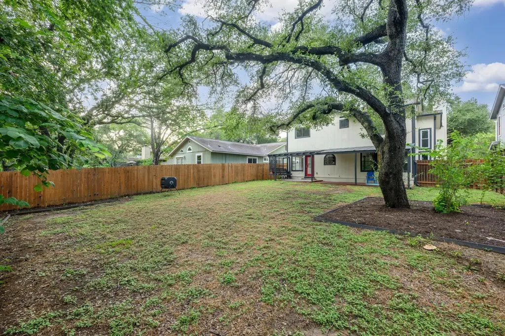 811 Silcantu Drive Austin TX 78748