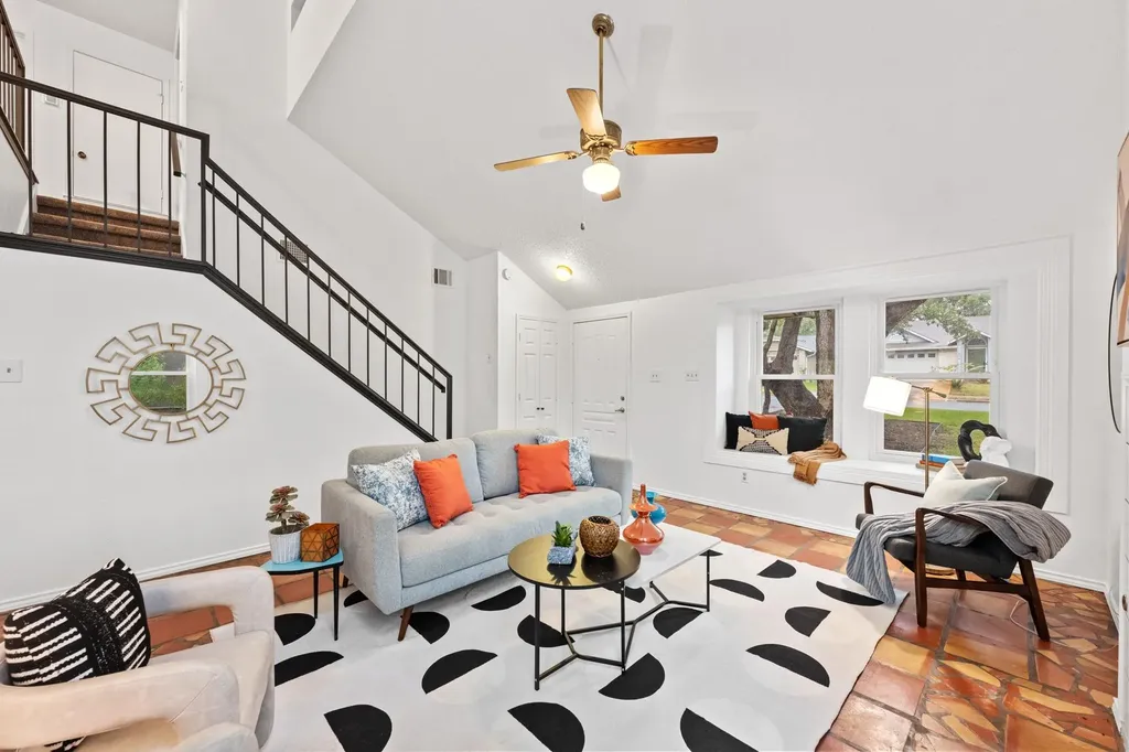 811 Silcantu Drive Austin TX 78748
